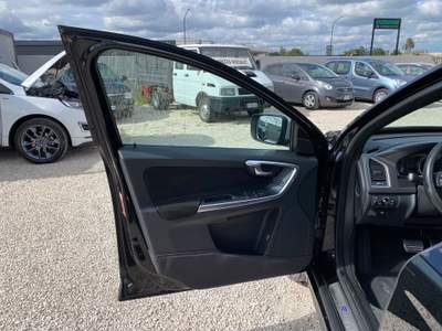 Volvo XC60 XC 60 XC60 D4 Geartronic R-design UNICO PROPIETARIO Nero usata Corato