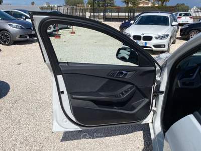 BMW Serie 1 116d 116 116d 5p. Business Advantage Bianco usata Corato
