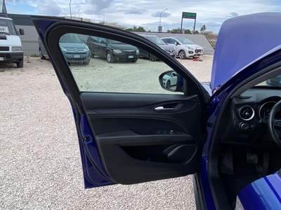 Alfa Romeo Stelvio Stelvio8 (IVA ESPOSTA) 2.2 Turbodiesel 190 CV AT8 Q4 Super Business( UNICO PROPIETARIO) Blu/Azzurro usata Corato