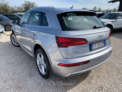 Audi Q5 190 CV quattro S tronic S line plus UNICO PROPIETARIO Argento usata Corato