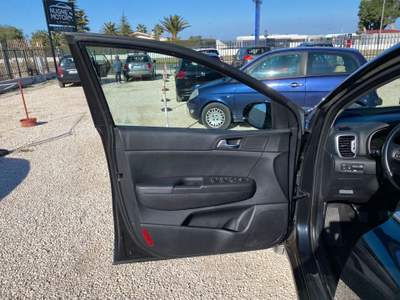 Kia Sportage 2WD Style,UNICO PROPIETARIO,NEOPATENTATI Nero usata Corato