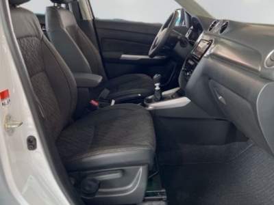 Suzuki Vitara 1.5 Hybrid A/T Comfort+ Bianco usata Castelnuovo Rangone