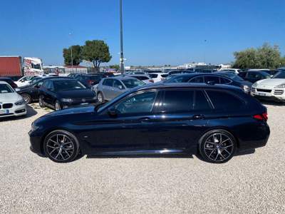 BMW Serie 5 520d 520d 48V xDrive Touring M SPORT IVA ESPOSTA UNICO PROPIETARIO TETTO Blu/Azzurro usata Corato