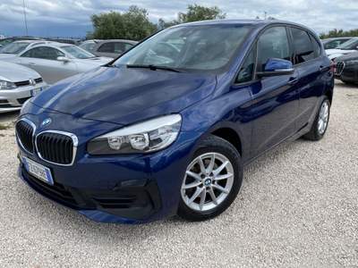 BMW Serie 2 220d 216 216d Active Tourer Advantage Blu/Azzurro usata Corato
