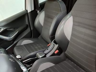 Peugeot 2008 PEUGEOT 2008 1.6 DIESEL ALLURE GARANZIA Grigio usata Ginosa