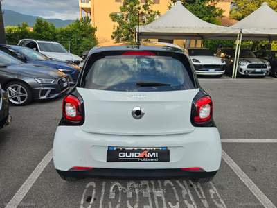 Smart ForFour forfour 70 1.0 twinamic Youngster Bianco usata Rieti