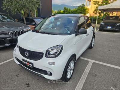 Smart ForFour forfour 70 1.0 twinamic Youngster Bianco usata Rieti