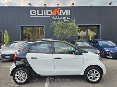 Smart ForFour forfour 70 1.0 twinamic Youngster Bianco usata Rieti