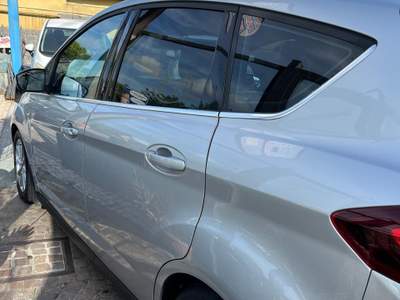 Ford C-Max FORD C-MAX 1.5 TDCI TITANIUM Argento usata NAPOLI