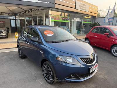 Lancia Ypsilon 1.0 FireFly 5 porte S&S Hybrid Gold Blu/Azzurro usata Giugliano in Campania