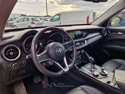 Alfa Romeo Stelvio 2.2 Turbodiesel 210CV AT8 Q4 Executive Nero usata Monopoli