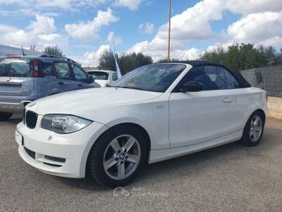 BMW Serie 1 120d 120d 177CV Cabrio Futura Bianco usata Monopoli