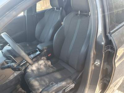 Peugeot 208 1.2 100cv EAT8 5 porte GT Grigio usata Monopoli