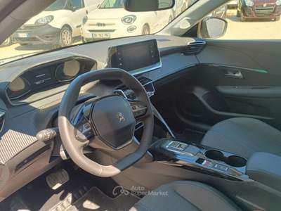 Peugeot 208 1.2 T 100cv EAT6 Allure Grigio usata Monopoli