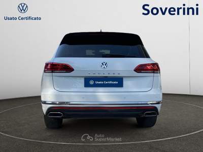Volkswagen Touareg 3.0 V6 TDI SCR Elegance Bianco usata Bologna
