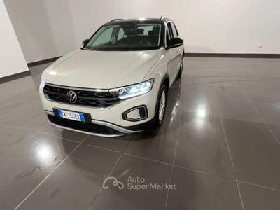 Volkswagen T-Roc 2.0 TDI SCR 150 CV DSG Life Bianco usata Albano Laziale