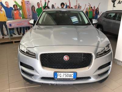 Jaguar F-Pace 2.0 D 180 CV AWD aut. Prestige Grigio usata Capaccio
