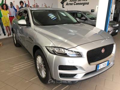 Jaguar F-Pace 2.0 D 180 CV AWD aut. Prestige Grigio usata Capaccio