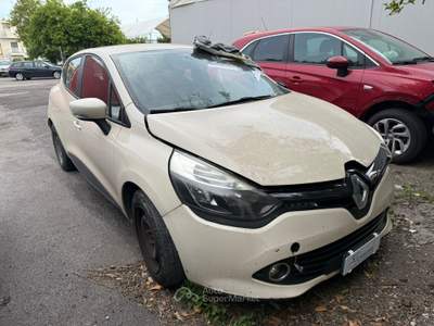 Renault Clio Renault Clio 1.5 Dci Incidentata Beige usata Pompei