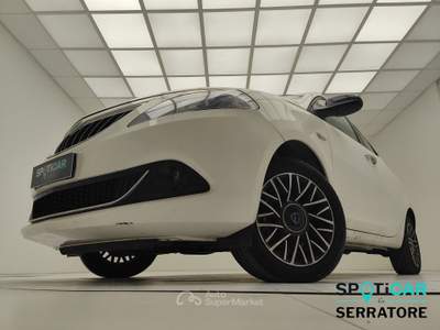 Lancia Ypsilon III 2021 1.0 firefly hybrid Platino s&s 70cv Bianco usata Erba
