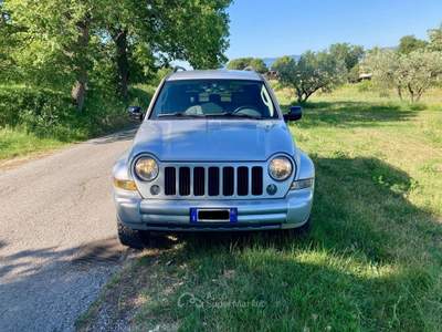 Jeep Cherokee Jeep Cherokee 2.8 CRD Limited AUTOCARRO #5699 Argento usata Bastia Umbra