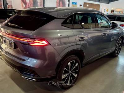MG HS 1.5T-GDI AT Luxury Grigio usata Castellammare di Stabia