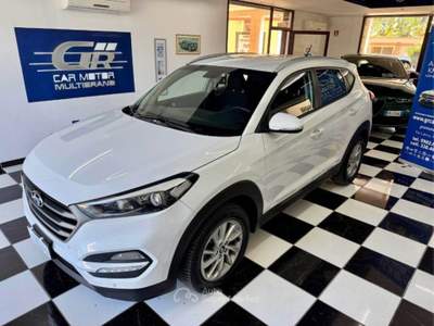 Hyundai Tucson 1.7 crdi Comfort 2wd 115cv Bianco usata Paola