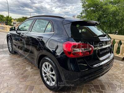 Mercedes-Benz GLA 180 GLA 180 d Automatic Premium#AUTO#CAM#NAVI#CRUISE Nero usata Altamura