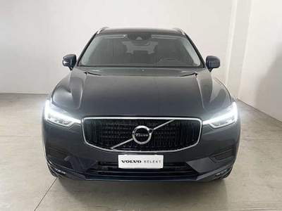 Volvo XC60 Momentum Pro, B4 AWD mild hybrid (D) automatico Blu/Azzurro usata Altavilla Vicentina