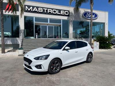 Ford Focus 1.0 EcoBoost Hybrid 155CV 5p.STL.X Bianco usata Lucugnano