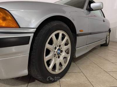 BMW Serie 3 320i 320i 24V cat Cabriolet usata Torino