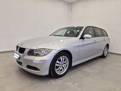 BMW Serie 3 320d d cat Touring - Bluetooth - Clima auto Argento usata Liscate
