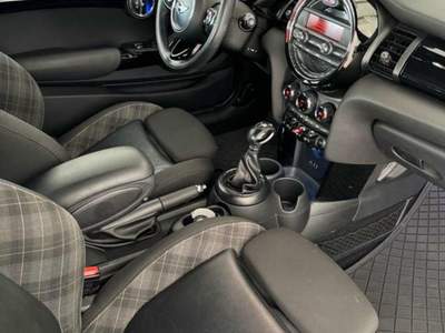 MINI Cooper 1.5 Cooper D Beige usata MOLFETTA