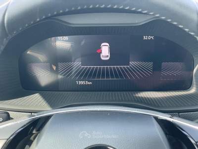 Skoda Karoq 2.0 tdi evo Ambition 4x4 150cv dsg Bianco usata Pistoia