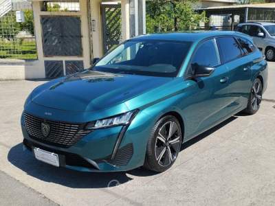 Peugeot 308 308 BlueHDi 130 EAT6 S&S SW Allure Verde usata Saviano