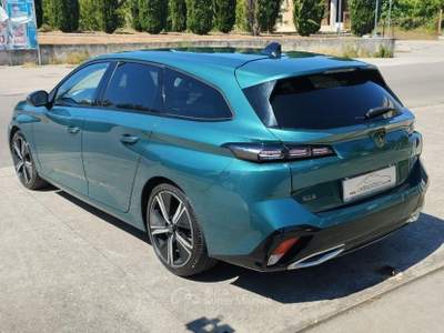 Peugeot 308 308 BlueHDi 130 EAT6 S&S SW Allure Verde usata Saviano