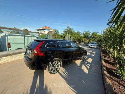 Volvo V60  D2 Geartronic Volvo Ocean Race Nero usata Campagna