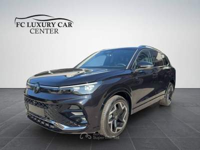 Volkswagen Tiguan 2.0 tdi R-Line 150cv TUA A 734 MENSILE Nero usata Sant'Egidio del Monte Albino