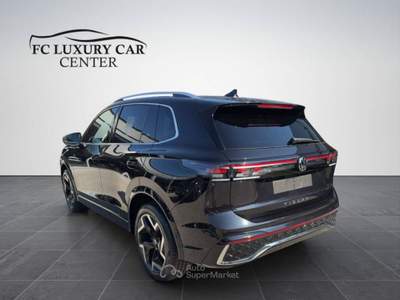 Volkswagen Tiguan 2.0 tdi R-Line 150cv TUA A 734 MENSILE Nero usata Sant'Egidio del Monte Albino