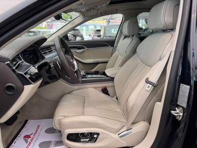 Audi A8 50 TDI 286cv MHEV Quattro (Tetto/Pelle/Sosp./Led) Blu/Azzurro usata Castellaneta