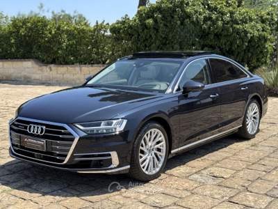 Audi A8 50 TDI 286cv MHEV Quattro (Tetto/Pelle/Sosp./Led) Blu/Azzurro usata Castellaneta