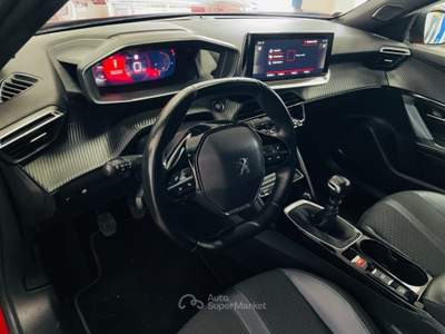 Peugeot 2008 PureTech Turbo 130 S&S GT Line Rosso usata Capaccio