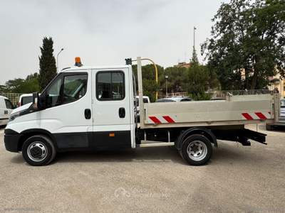 Iveco Daily Iveco Daily 35C14 Doppia Cabina Ribaltabile 6 POSTI Bianco usata Caltagirone