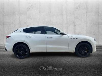 Maserati Levante 430cv Bianco usata Pieve di Cento