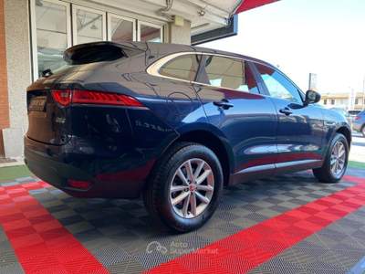 Jaguar F-Pace F-Pace 2.0 D 180 CV AWD aut. Blu/Azzurro usata Pordenone