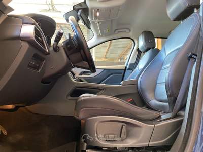 Jaguar F-Pace F-Pace 2.0 D 180 CV AWD aut. Blu/Azzurro usata Pordenone