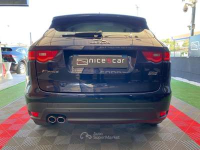 Jaguar F-Pace F-Pace 2.0 D 180 CV AWD aut. Blu/Azzurro usata Pordenone
