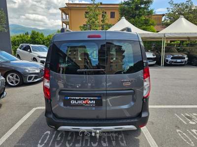 Dacia Dokker Dokker 1.5 dCi 90CV Lauréate N1 N1,GANCIO TRAINO Grigio usata Rieti