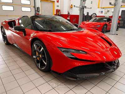 Ferrari SF90 Spider Rosso usata Calvatone
