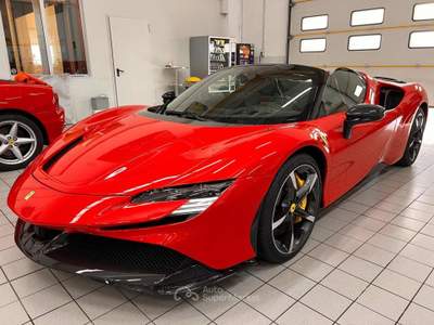 Ferrari SF90 Spider Rosso usata Calvatone